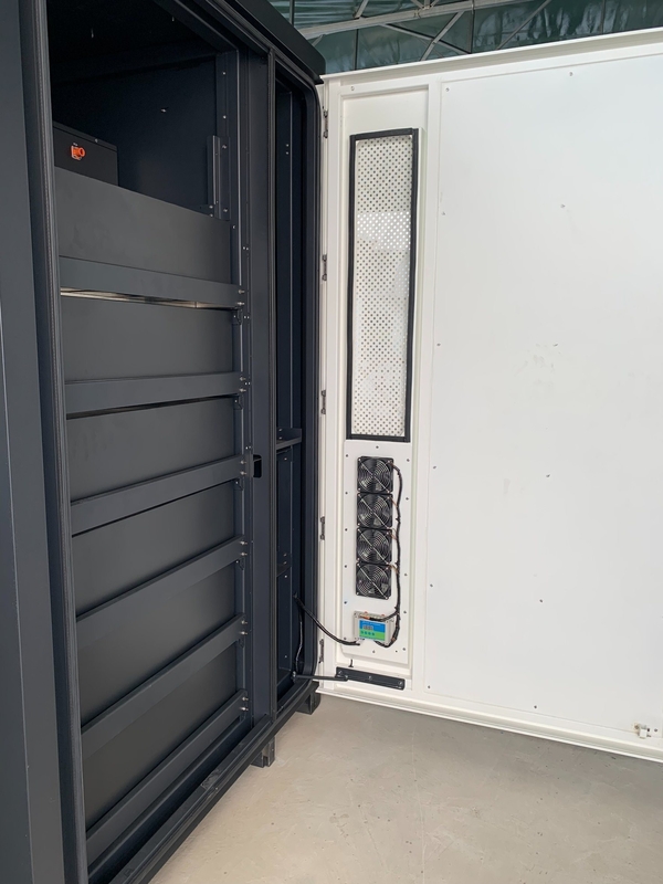 Номинальное напряжение 380 VAC 100 кВт Трифазный четырехпроводной батарейный шкаф для хранения энергии C&I